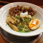 とんこつらーめん ひかり - 2013年6月11日限定
      麻婆つけ麺の麺