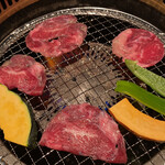 はや 総本店 - お肉