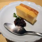 天冨良 麻布よこ田 - 自家製焼きプリンと小豆