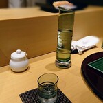 天冨良 麻布よこ田 - 三笑楽 純米 赤ラベル(富山)