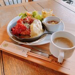 Hidamari Cafe - トマト＆豆乳クリームのグラタンベーグル(季節限定)
