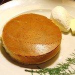 カフェ香咲 - ホットケーキ６８０円シロップもついてきます♪