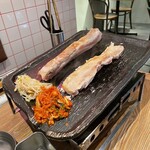 タレ焼肉と包み野菜の専門店 焼肉くるとん - 