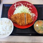 かつや - ロースかつ定食792円