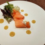 Bistro NOHGA  - 本日の前菜：程よい脂ノリのサーモン、柚子ソースで