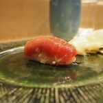 うを徳 - 中トロ（握り）