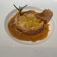 レストラン ロワール フレンチ - ボーフォールチーズとコンテチーズ、インカの目覚め入り