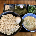 久臨 - 特製つけ麺大、海苔、ほうれん草　　　　　　　　1,140円+100円+100円(税込)