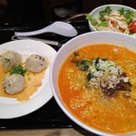 Hanetsukiyakishourompoudhinzu - 担々麺セット