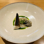 bekki - 長崎のヒラスズキ・いろは島の牡蠣〜牡蠣の出汁と蕪で作ったピューレ、蕪のソースで〜