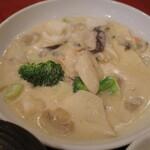 千馬 - 海鮮三種とブロッコリーのクリーム煮
