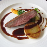 フランス料理　レネ - メインの鴨料理。