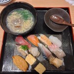 Sushi Sake Saka Na Sugi Dama - 寿司・鯛出汁塩らーめんセット