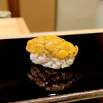 Sushi Nishimura - 二神島の黒雲丹