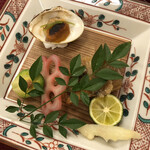 京懐石 螢 - 焼き物（鯛、骨煎餅、蛤のウニ焼）