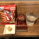 麹町いづみや しろ - カルビーかっぱえびせん、熊本 五ッ木 山うにとうふ、
      燦然 しぼりたて純米大吟醸生原酒 雄町
