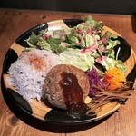 カフェ アンド - 