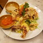シンガポール海南鶏飯 - ソフトシェルクラブの唐揚げ