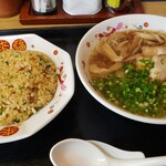 麺創房 鼓六家 - 料理写真:チャーハンセット