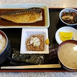 永寿家 - サバの味噌煮＋納豆