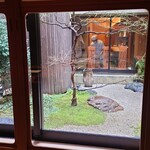 日本料理 徳専 - 中庭