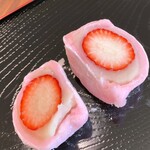 梨の菓 瀧味堂 - いちご大福。220円