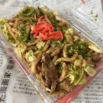 たこ焼き下方 - ソースの良い香りがする焼きうどんです