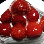 フロプレステージュ - 料理写真:あまおうのカスタードタルト