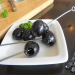ワインのアテ用の黒オリーブ