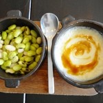 フランス料理　レネ - メインの付け合わせ2種　カリフラワーのマッシュとおマメ