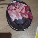 ホルモン 焼肉 金豚 - 