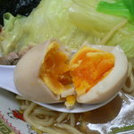 横浜ラーメン厨房 うえむらや - 味玉
