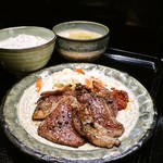 仙台四郎 - 牛ロース定食　　1000円