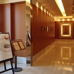 フレンチレストラン ミクニ サッポロ - エレベーターホールからエントランス回廊 @2013/06/13