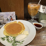 カフェ香咲 - ホットケーキとアイスコーヒー