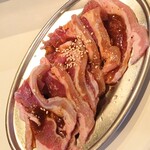 遊園肉流通センター - 肉通カルビ