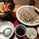 山形蕎麦と串揚げのお店 焔蔵 - 鴨せりせいろ蕎麦　1680円　そばの盛りがスゴイ