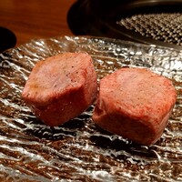 黒毛和牛焼肉 虎斑 北新地店 - 