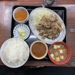 Uchuuken Shokudou - とんバラ定食w大（肉、ご飯大盛り）