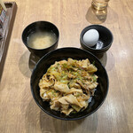 Jounetsu No Sutameshi Dondon - 味噌汁と玉子はデフォルト。浦安のネズミポジション