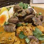 スパイスカレー あかつ亭 - ◎コリアンダーチキンカレー¥990の1種盛り一択！
      ◎砂肝マサラ¥220
      ◎卵のピクルス¥110
      総計¥1.320