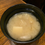 豆腐とお揚げさんの味噌汁