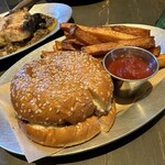 The Charter Oak - 料理写真: