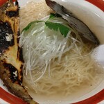 鮎ラーメン+ - 鮎ゴトハーフラーメン950円