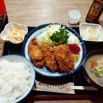 ナカガワ☆スエ食堂 - 信玄鶏のチキンカツ定食1200円