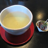 ラ・ボンヌターブル - 