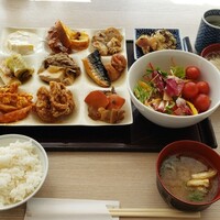 花ごよみ  東京 - もってきた料理の数々です❗