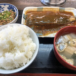 酒膳茶屋 FFクラブ - さばの味噌煮定食大盛り@800