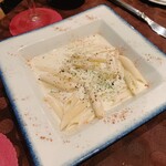 キッチン サカナヤ - ペンネ マカロニ ゴルゴンゾーラ　これ素直に旨い