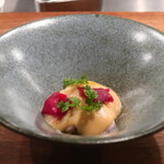 IZA - 人肌タコとビーツ